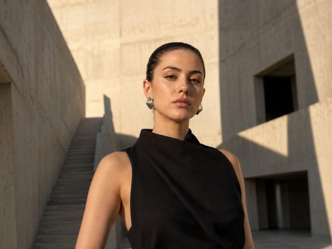 Brutalist concrete portrait – AI image prompt example