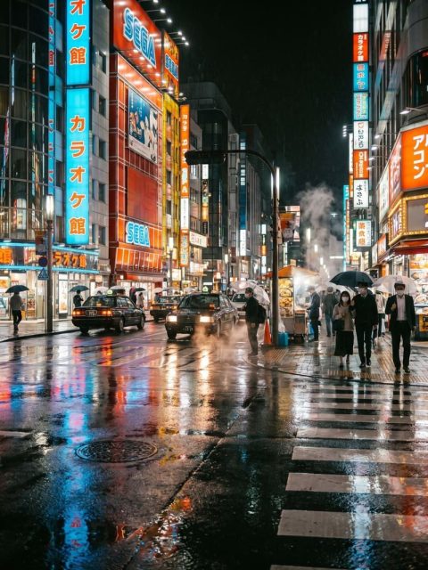 Tokyo neon street – AI image prompt example